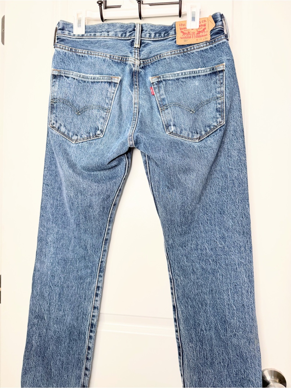 Levi’s 501 Jeans W31 L30 Blue 100% Cotton Button Fly Straight Leg Distressed - Picture 8 of 9